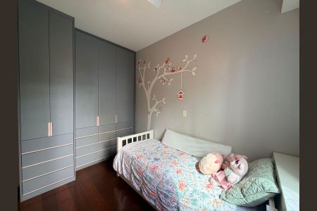 Apartamento à venda com 130m², 4 quartos e 2 vagas Apartamento à venda com 130m², 4 quartos e 2 vagasquarto 4