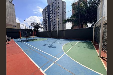 Apartamento à venda com 130m², 4 quartos e 2 vagas Apartamento à venda com 130m², 4 quartos e 2 vagasÁrea comum - Piscina