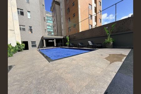Apartamento à venda com 130m², 4 quartos e 2 vagas Apartamento à venda com 130m², 4 quartos e 2 vagasÁrea comum - Piscina