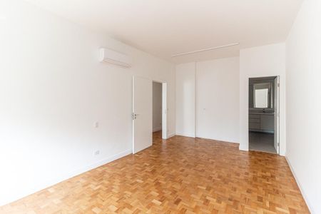 Apartamento à venda com 129m², 3 quartos e 1 vaga Apartamento à venda com 129m², 3 quartos e 1 vagaSuíte