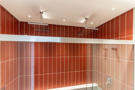 Apartamento à venda com 129m², 3 quartos e 1 vaga Apartamento à venda com 129m², 3 quartos e 1 vagaBanheiro da Suíte