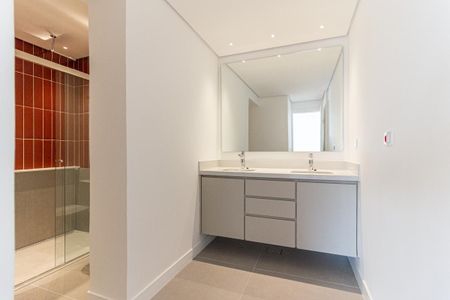 Apartamento à venda com 129m², 3 quartos e 1 vaga Apartamento à venda com 129m², 3 quartos e 1 vagaBanheiro da Suíte