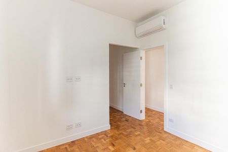 Apartamento à venda com 129m², 3 quartos e 1 vaga Apartamento à venda com 129m², 3 quartos e 1 vagaQuarto 2