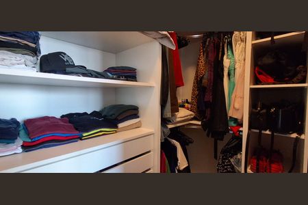 Apartamento à venda com 72m², 2 quartos e 2 vagas Apartamento à venda com 72m², 2 quartos e 2 vagasCloset