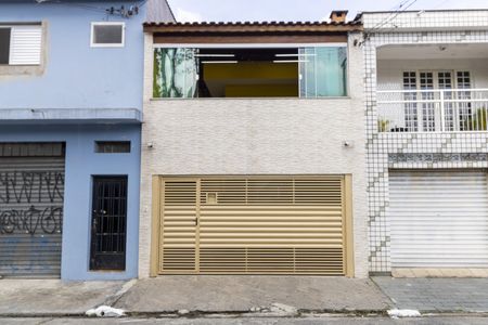 Casa para alugar com 200m², 3 quartos e 2 vagas Casa para alugar com 200m², 3 quartos e 2 vagasFachada