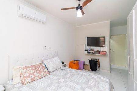 Casa para alugar com 200m², 3 quartos e 2 vagas Casa para alugar com 200m², 3 quartos e 2 vagasSuíte