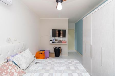 Casa para alugar com 200m², 3 quartos e 2 vagas Casa para alugar com 200m², 3 quartos e 2 vagasSuíte