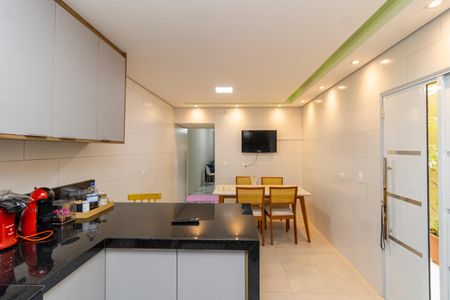 Casa para alugar com 200m², 3 quartos e 2 vagas Casa para alugar com 200m², 3 quartos e 2 vagasCozinha