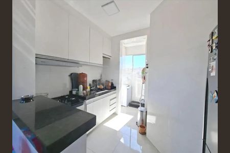 Apartamento à venda com 3 quartos, 66m² em Salgado Filho, Belo Horizonte