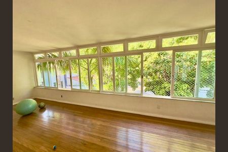 Casa à venda com 4 quartos, 299m² em São Francisco, Niterói