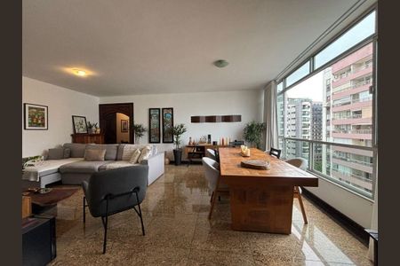 Apartamento à venda com 4 quartos, 160m² em Icaraí, Niterói