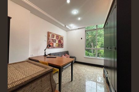 Apartamento à venda com 4 quartos, 160m² em Icaraí, Niterói