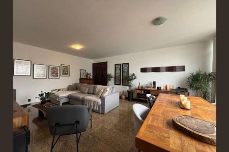 Apartamento à venda com 4 quartos, 160m² em Icaraí, Niterói