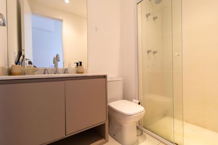 Apartamento para alugar com 107m², 2 quartos e 2 vagas Apartamento para alugar com 107m², 2 quartos e 2 vagasBanheiro da Suíte 02