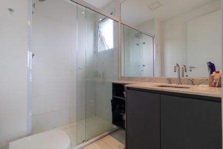 Apartamento para alugar com 107m², 2 quartos e 2 vagas Apartamento para alugar com 107m², 2 quartos e 2 vagasBanheiro da Suíte 01