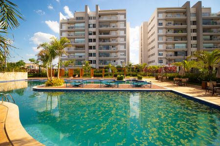 Apartamento para alugar com 107m², 2 quartos e 2 vagas Apartamento para alugar com 107m², 2 quartos e 2 vagasÁrea comum - Piscina