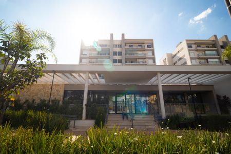 Apartamento para alugar com 107m², 2 quartos e 2 vagas Apartamento para alugar com 107m², 2 quartos e 2 vagasFachada