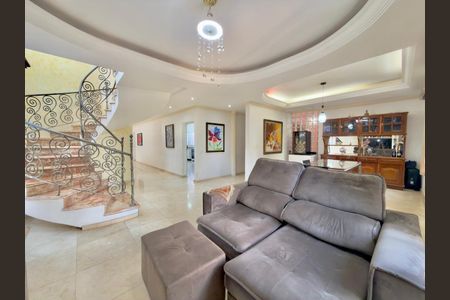 Casa à venda com 4 quartos, 404m² em Jardim das Samambaias, Jundiaí