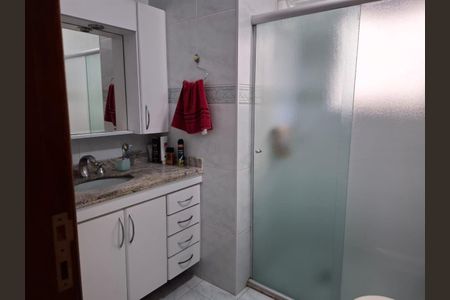 Casa à venda com 3 quartos, 216m² em Jardim Textil, São Paulo