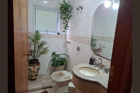 Casa à venda com 3 quartos, 216m² em Jardim Textil, São Paulo