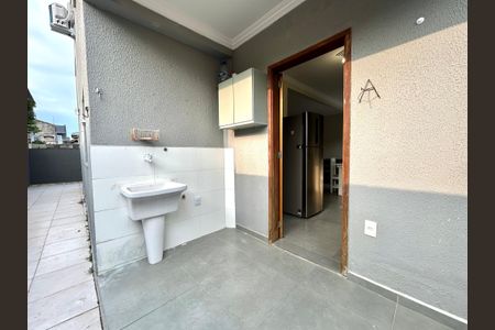 Apartamento para alugar com 68m², 2 quartos e 1 vagaÁrea de Serviço