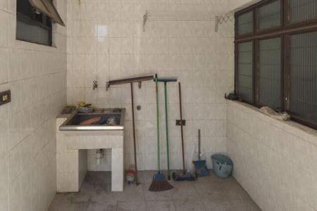 Casa à venda com 168m², 3 quartos e 2 vagasÁrea de Serviço