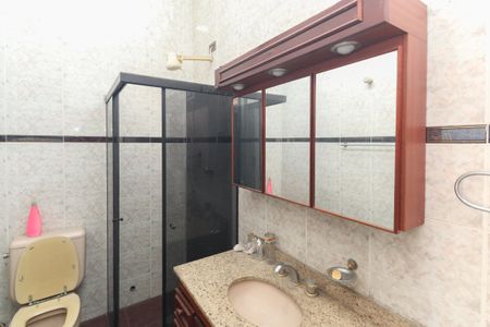 Casa à venda com 168m², 3 quartos e 2 vagasBanheiro