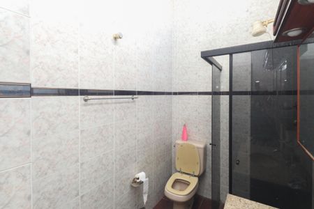 Casa à venda com 168m², 3 quartos e 2 vagasBanheiro