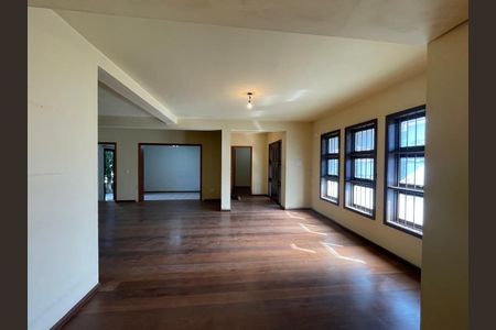Casa para alugar com 400m², 4 quartos e 3 vagas