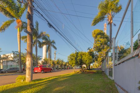 Casa à venda com 384m², 2 quartos e 2 vagas Casa à venda com 384m², 2 quartos e 2 vagasVista da Rua