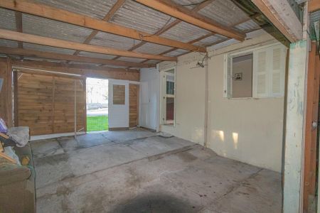 Casa à venda com 384m², 2 quartos e 2 vagasGaragem