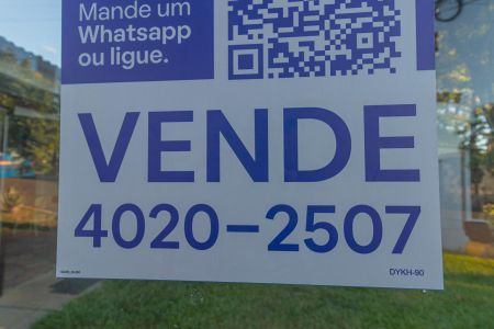 Casa à venda com 384m², 2 quartos e 2 vagasPlaca