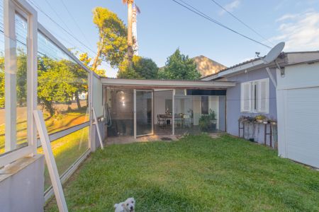 Casa à venda com 384m², 2 quartos e 2 vagasÁrea externa