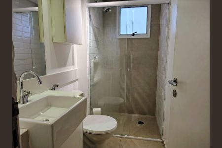 Banheiro de apartamento à venda com 1 quarto, 64m² em Vila Sao Paulo, São Paulo