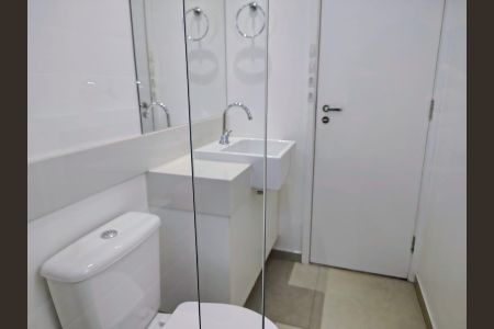 Banheiro de apartamento à venda com 1 quarto, 64m² em Vila Sao Paulo, São Paulo