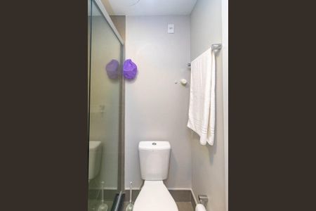 Banheiro de apartamento para alugar com 1 quarto, 40m² em Rio Branco, Porto Alegre