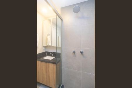 Banheiro de apartamento para alugar com 1 quarto, 40m² em Rio Branco, Porto Alegre