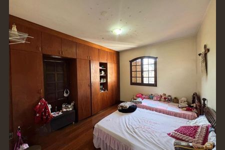 Casa para alugar com 6 quartos, 400m² em Tres Barras, Contagem