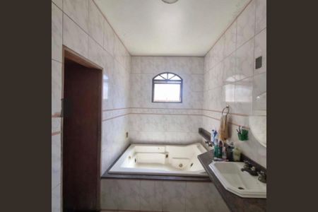 Casa para alugar com 6 quartos, 400m² em Tres Barras, Contagem