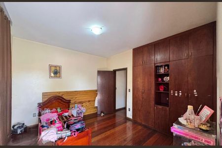 Casa para alugar com 6 quartos, 400m² em Tres Barras, Contagem