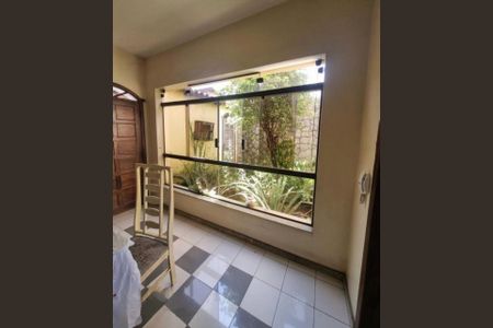 Casa para alugar com 6 quartos, 400m² em Tres Barras, Contagem