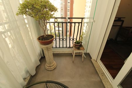 Apartamento à venda com 180m², 2 quartos e 4 vagasVaranda da Suíte 2