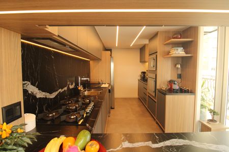 Apartamento à venda com 180m², 2 quartos e 4 vagasCozinha