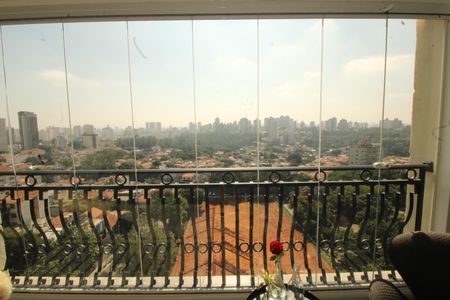 Apartamento à venda com 180m², 2 quartos e 4 vagasSala