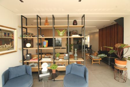 Apartamento à venda com 180m², 2 quartos e 4 vagasSala