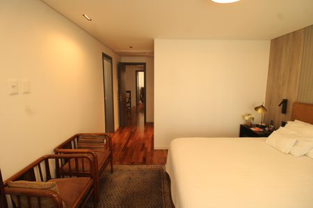 Apartamento à venda com 180m², 2 quartos e 4 vagasSuíte 2