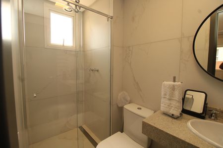 Apartamento à venda com 180m², 2 quartos e 4 vagasBanheiro da Suíte 1