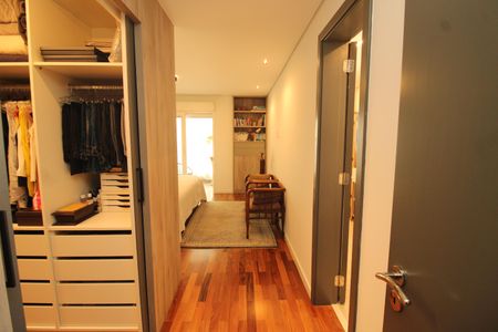 Apartamento à venda com 180m², 2 quartos e 4 vagasSuíte 2