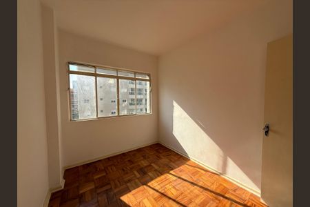 Apartamento para alugar com 53m², 2 quartos e sem vagaquarto 02
