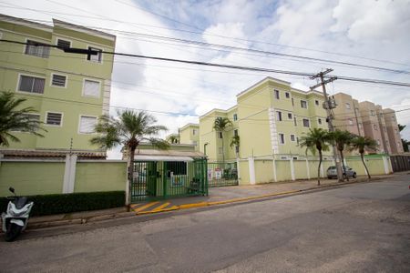Apartamento para alugar com 52m², 2 quartos e 1 vaga Apartamento para alugar com 52m², 2 quartos e 1 vagaFachada